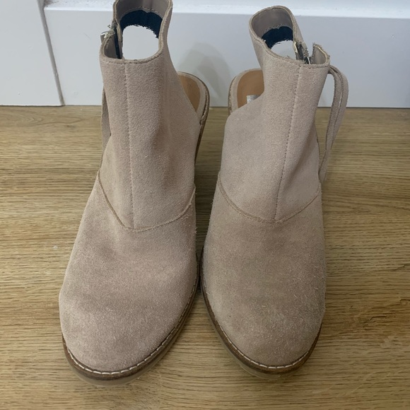 Dolce Vita Suede heels - Picture 2 of 5